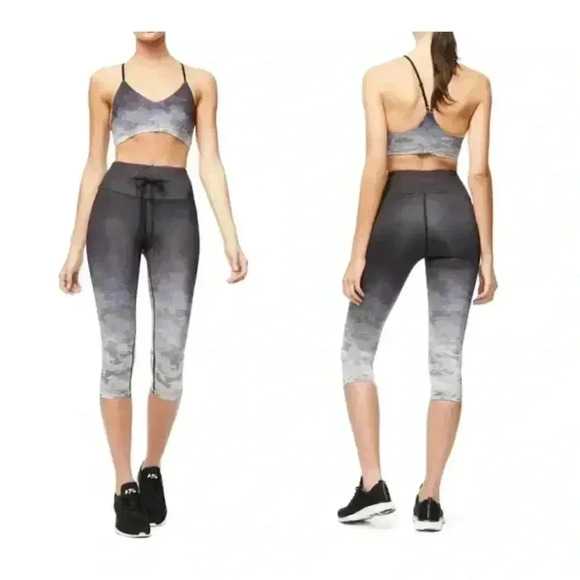 Good American Cinched Waist Capri Camo Size Large - Picture 1 of 13